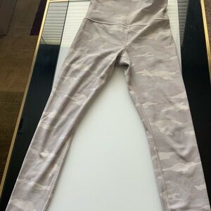 Athleta Kids Beige Camo Leggings